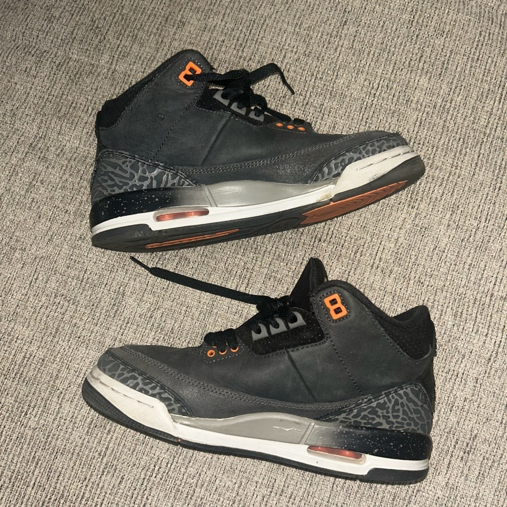 Nike Air Jordan 3 Retro "Fear Pack" sneaker - Picture 4 of 8